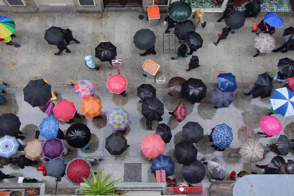 stadtetrip regenschirme von oben